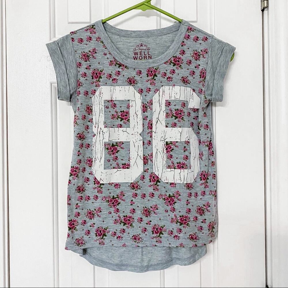WELL WORN • Floral 86 Short Sleeve Graphic Tee